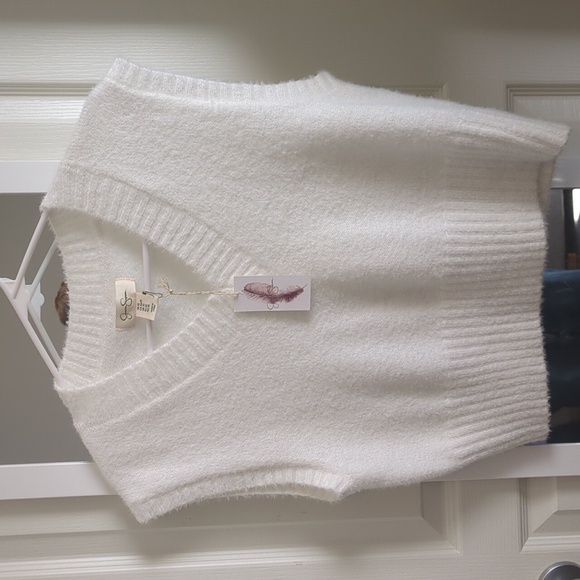 NWT Sweater Vest - Picture 1 of 3